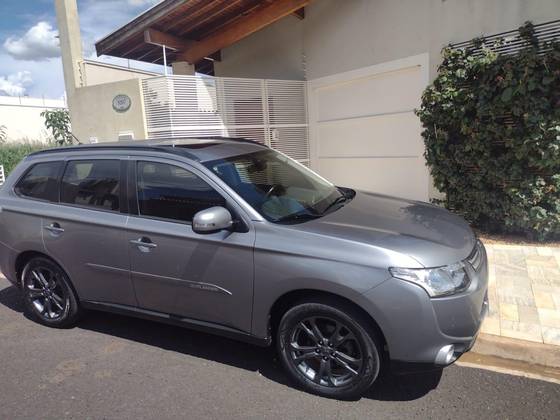 MITSUBISHI OUTLANDER 2.0 16V GASOLINA 4P AUTOMÁTICO MITSUBISHI OUTLANDER 2.0 16V GASOLINA 4P AUTOMÁTICO